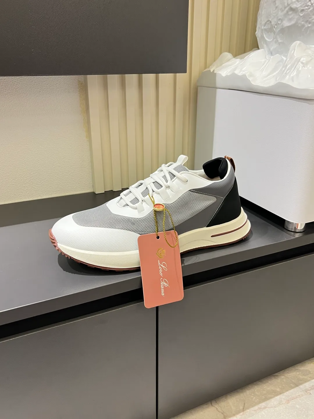 Men's men's shoes 💰p480 Loro men's shoes 💰piana niche classic jogging shoes, men's lace-up casual shoes and sneakers, high-quality lightweight and comfortable fabrics, suitable for outdoor leisure, the color scheme is young and energetic, and it looks great with sportswear or casual suits! Size: 38-44 (45 customized)